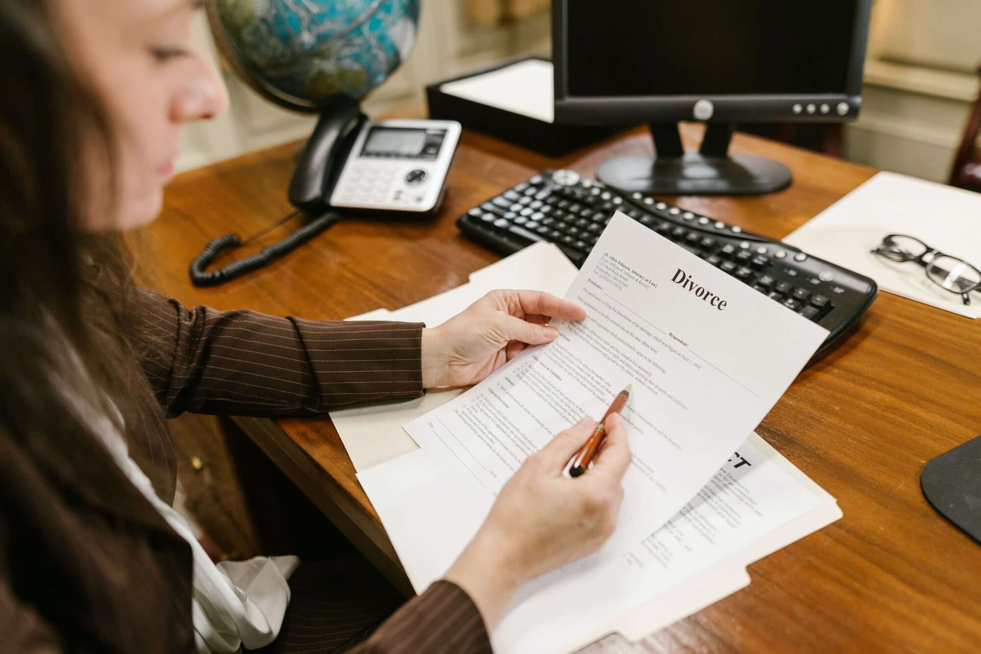 4 Reasons You Should Hire a Lawyer for Your Divorce - Herlihy Family Law
